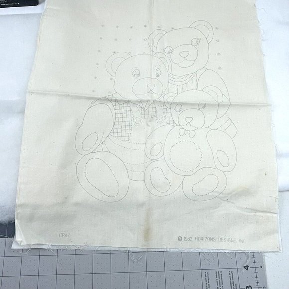 Vintage Prism Designs Horizons Family Portrait Padded Teddy Bears Sampler 11x14 - Picture 3 of 9